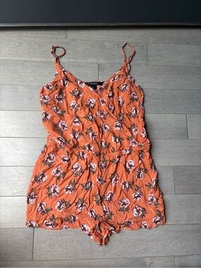 Women’s Forever 21 Orange Floral Romper Adjustable Spaghetti Straps Summer Small